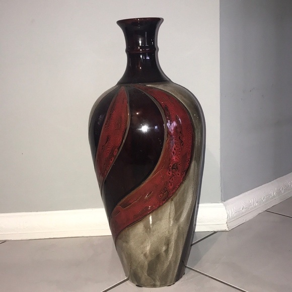 El Dorado Vase - Picture 2 of 2